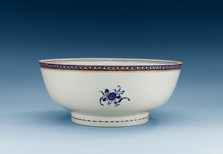 BÅLSKÅL, kompaniporslin. Qing dynastin, Jiaqing (1796-1820).