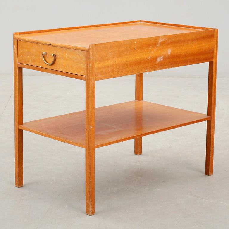 SÄNGBORD, modell 914, Josef Frank, Svenskt Tenn, 1900-talets andra hälft.