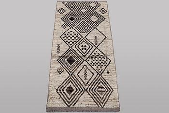 A runner carpet, Morocco, Berber, ca 292 x 93 cm.