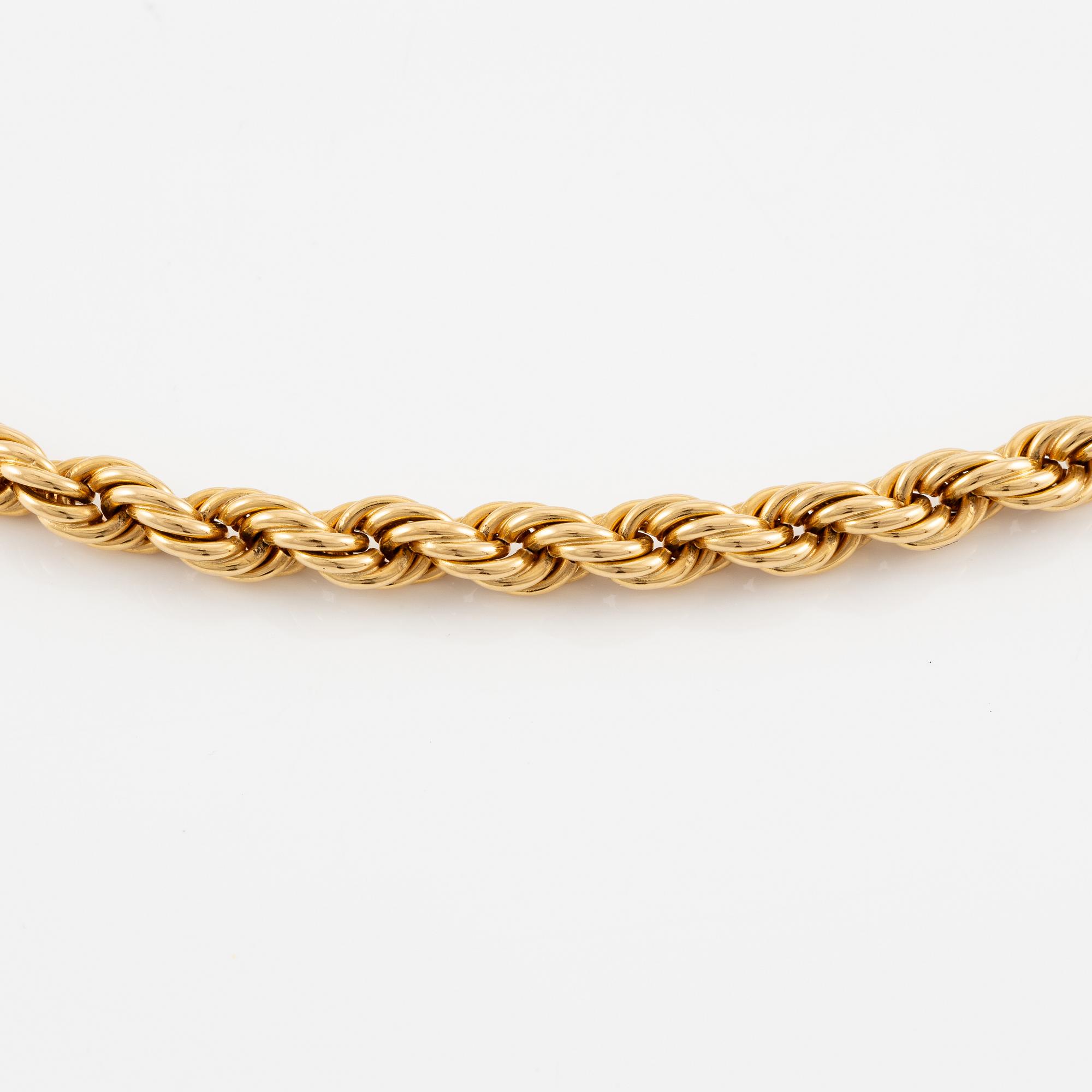 An 18K gold chain.