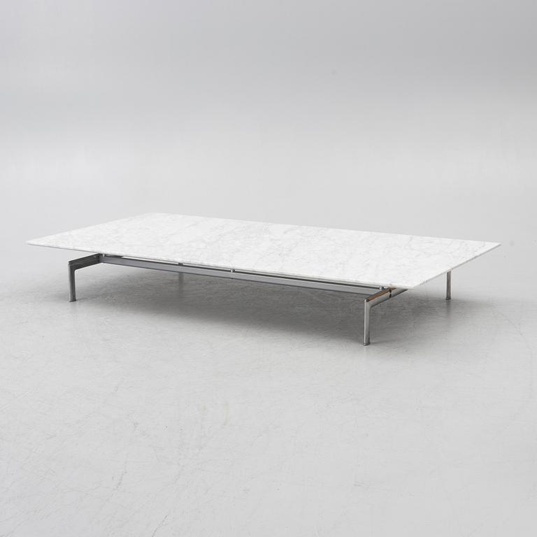 Antonio Citterio & Paolo Nava a 'Diesis' coffee table, B&B Italia.
