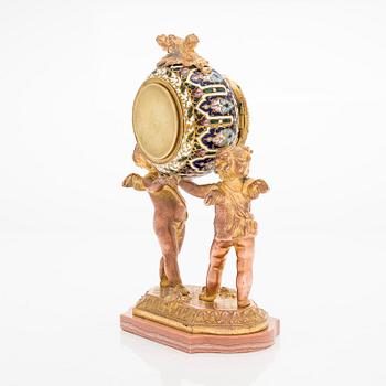 Pöytäkello, Louis XVI-tyyli, Pedrini noin 1900.