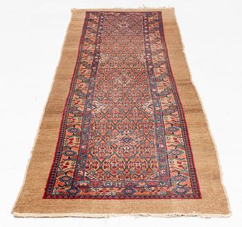 An antique Sarab runner, ca 360 x 94 cm.