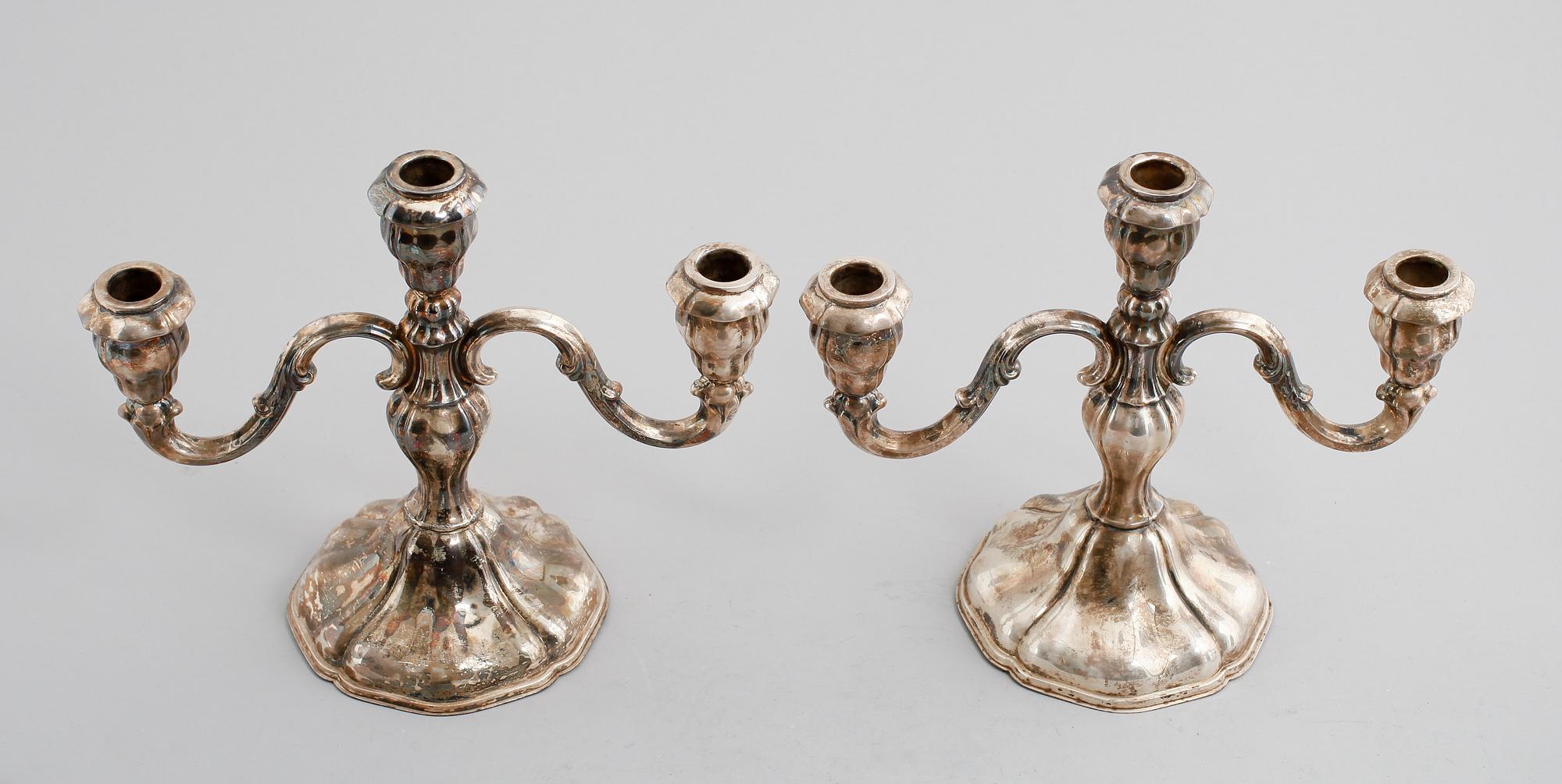 KANDELABRAR, 1 par, silver, svenska importstämplar, 1900-talets första hälft.