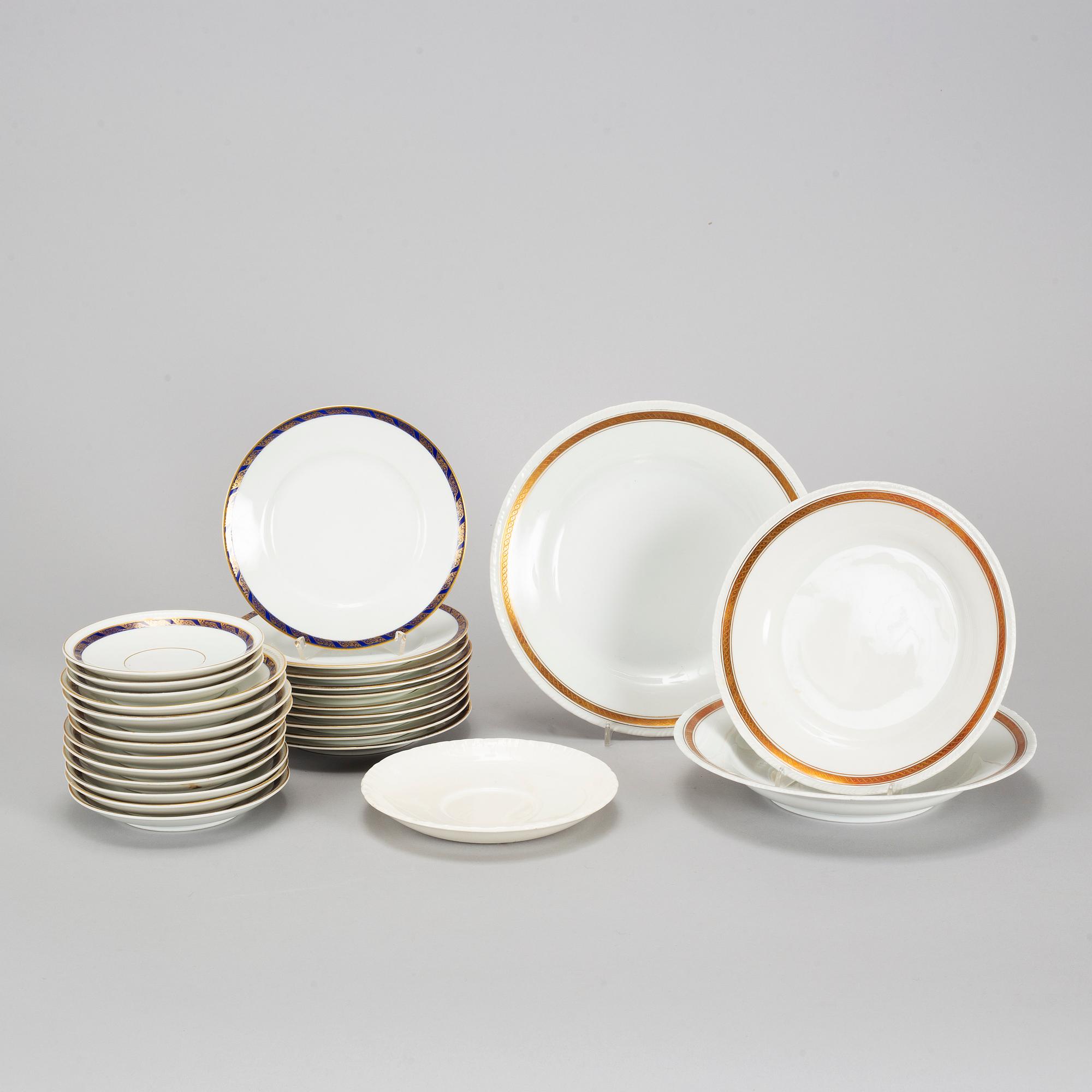 Service porcelain objects, Rörstrand and Rosenthal, 20th century (50 pieces).