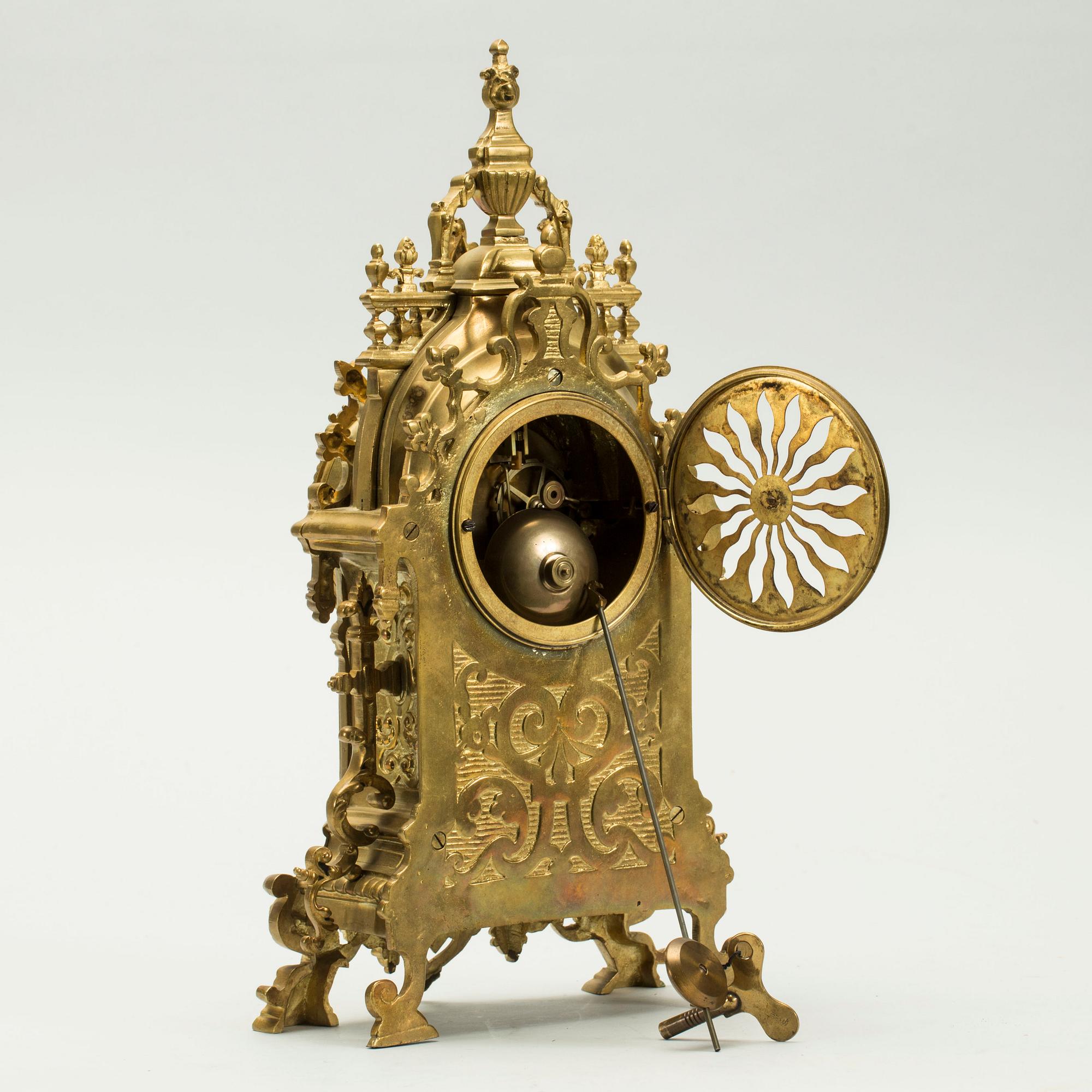 BORDSPENDYL, Le Roy, 1800-talets slut.