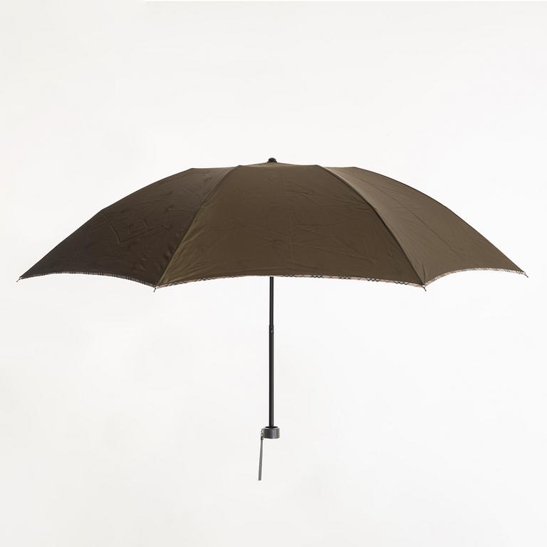 Burberry, umbrella.