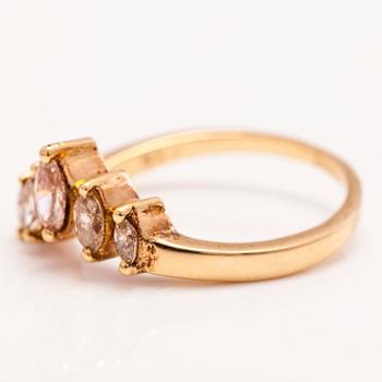 An 18K gold ring with marquise cut diamonds ca. 0.45 ct in total.