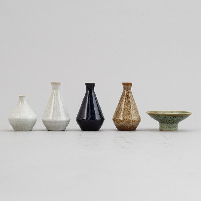 Bertil Lundgren, a set of four stoneware miniature vases and a bowl, Rörstrand, 1970's.