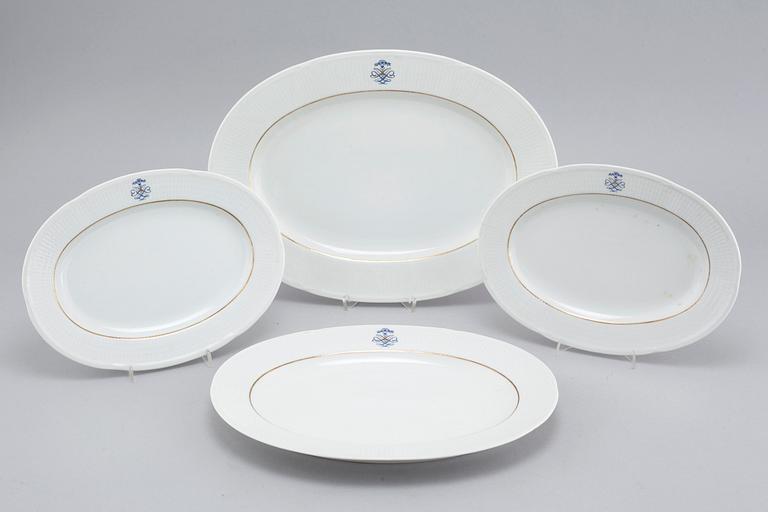 SERVIS, 119 delar, "Swedish Grace" med monogram, porslin, Rörstrand, 1900-tal.