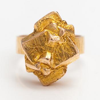 Björn Weckström, A 14K gold ring "Golden geranium", Lapponia 1972.