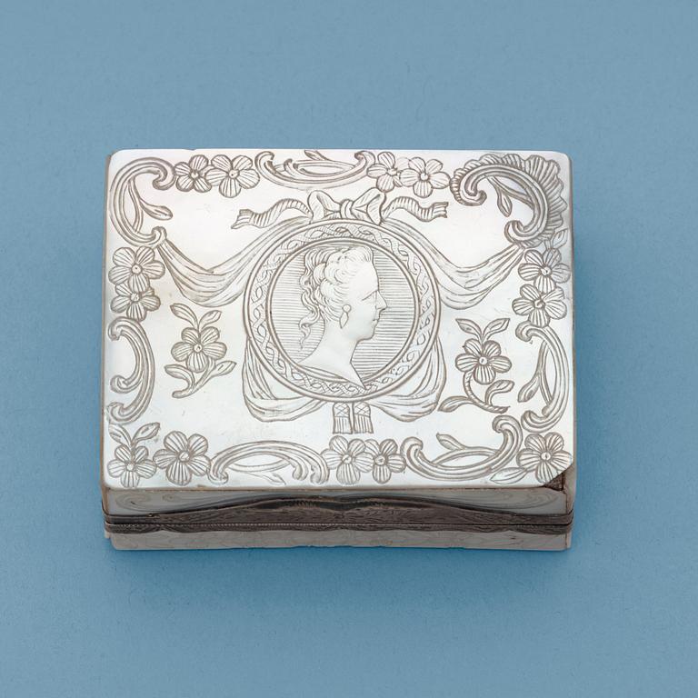 A possibly French mid 18th century mother of pearl and silver snuff-box, unmarked.