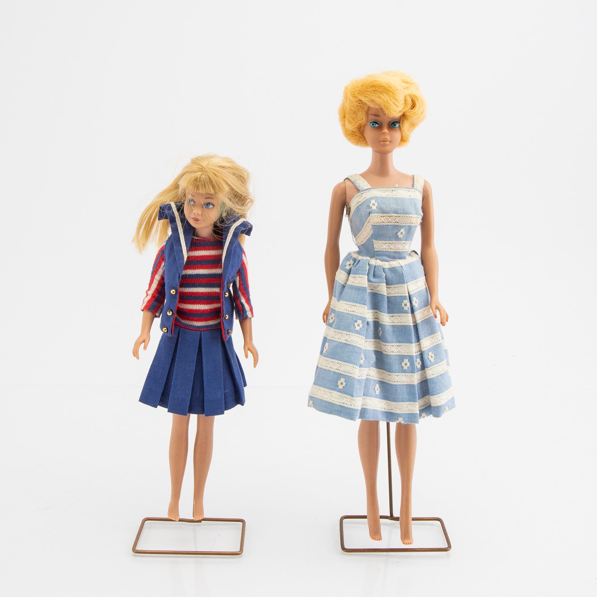 A set of Barbie dolls and accessories Matell 1960s.