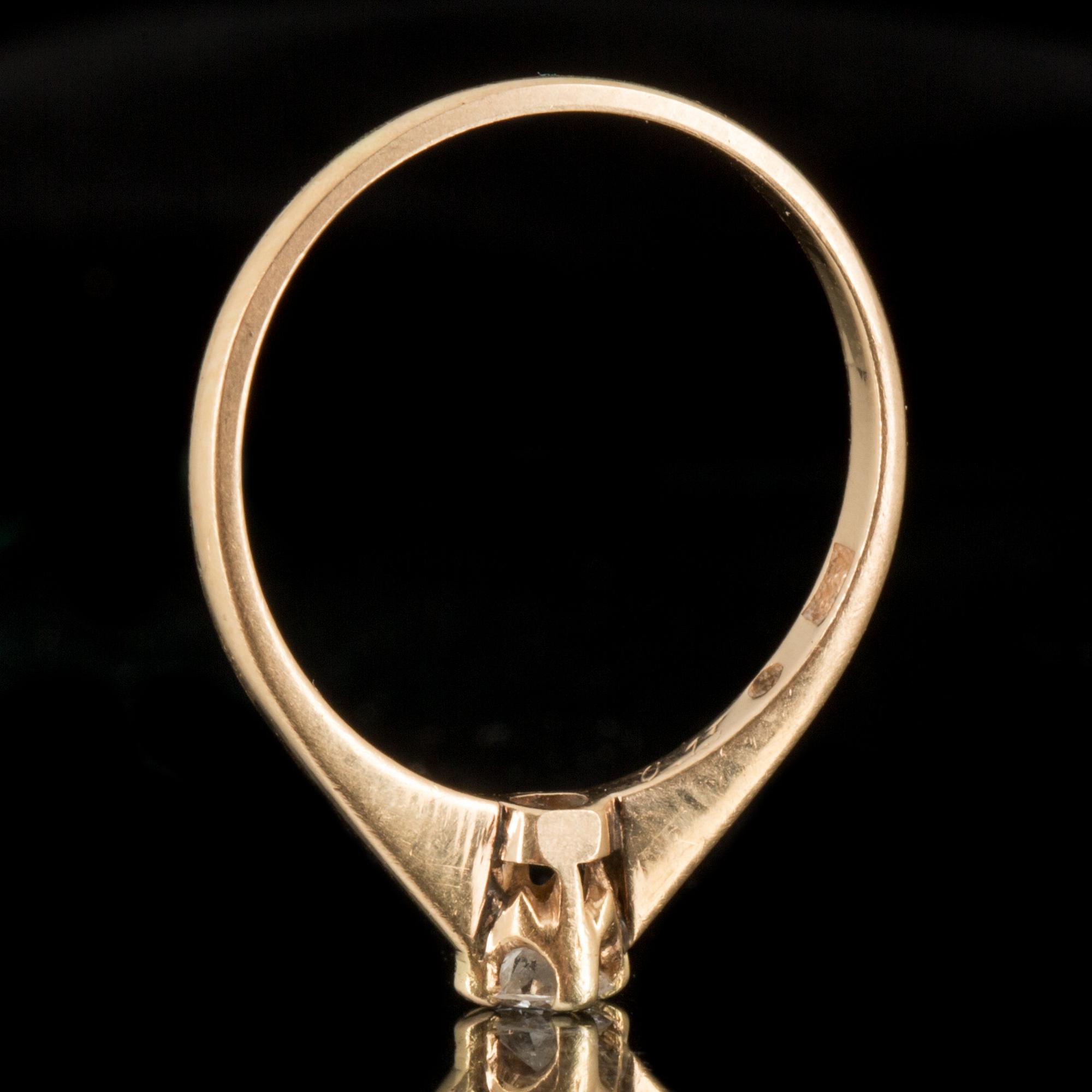 RING, 18K guld med diamant totalt ca 0,15 ct enligt gravyr. Carl Hoff, Helsingborg, 1949. Vikt ca 1 gram.