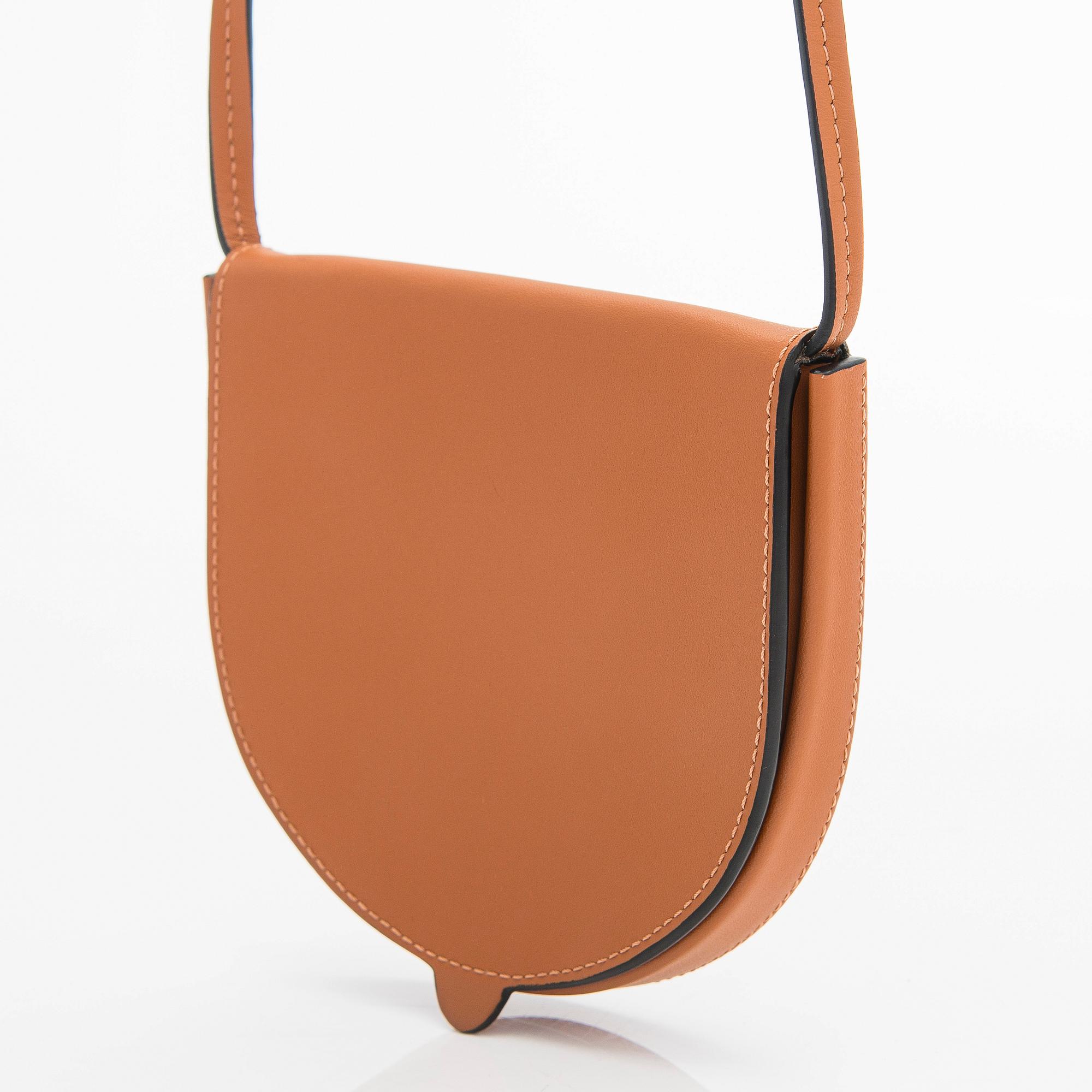 Loewe, a 'Small Heel Pouch' bag. - Bukowskis