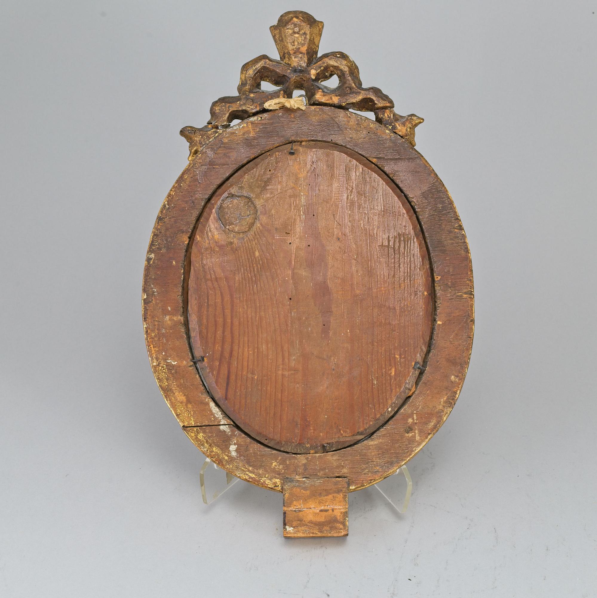 A late 18th century gustavian one-light girandole mirror.