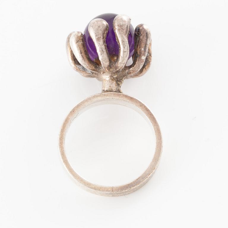 Ring, Stigbert, silver with amethyst ball. 1970.