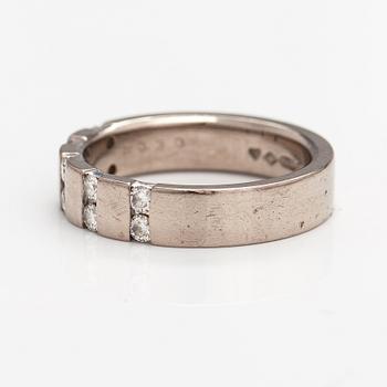 Ring, 18K vitguld, diamanter ca 0.30 ct enligt gravyr. A Tillander, Helsingfors 2008.