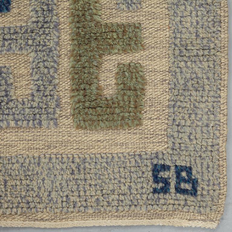 Sigvard Bernadotte, matta, reliefflossa, ca 179-181,5 x 116,5-119,5 cm, signerad SB.