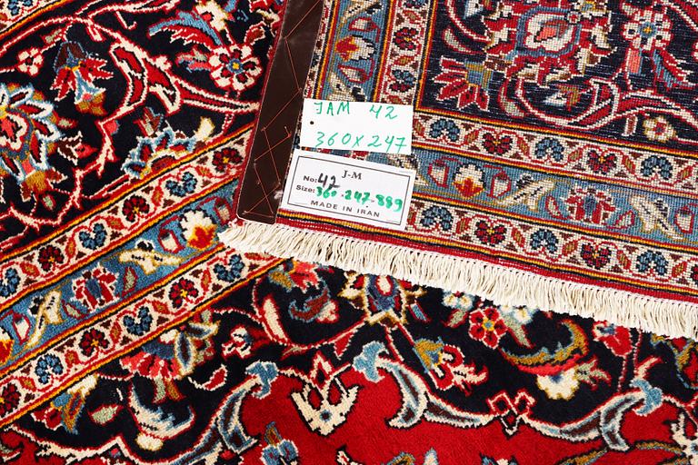 A Keshan carpet, c. 360 x 247 cm.