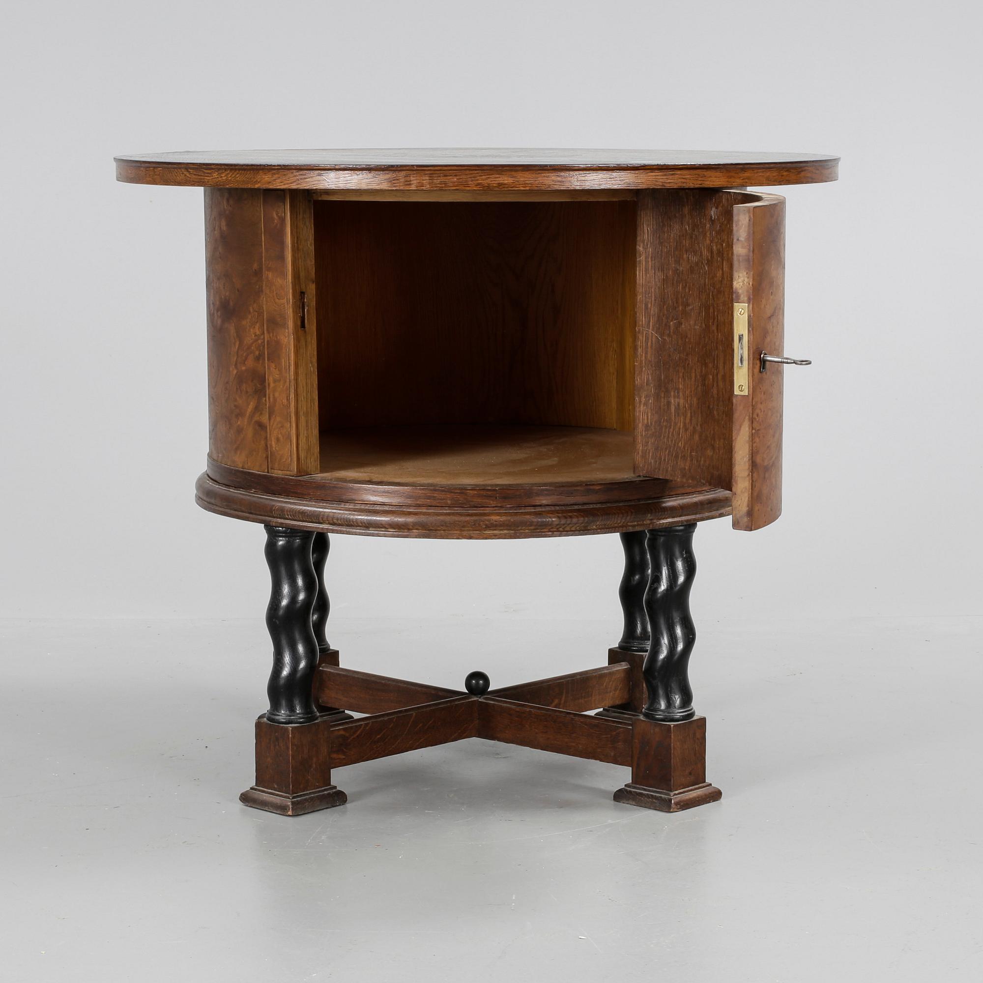 RÖKBORD, 1900-talets början.