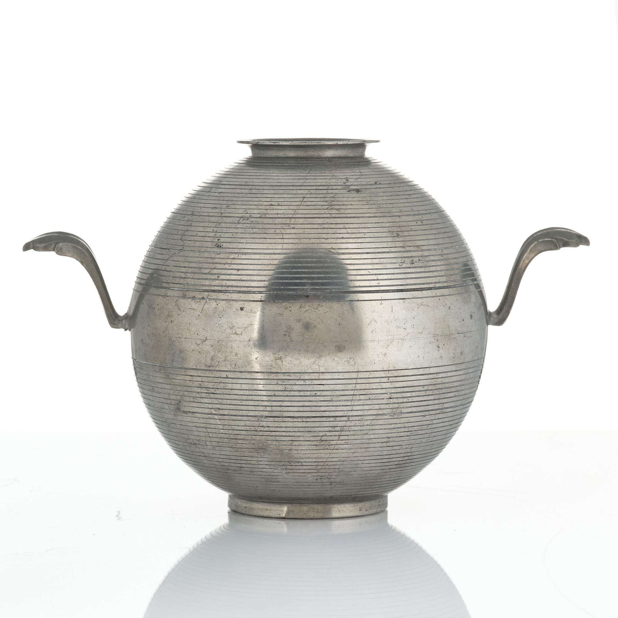 Sylvia Stave, vase with handles, model 5425, C.G. Hallberg, Stockholm, 1933.
