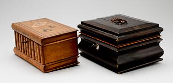 SKRIN, 2 st, trä, 1800-/1900-tal.