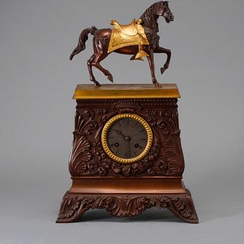 BORDSUR, mässing och patinerad metall, 1800-talets andra hälft.