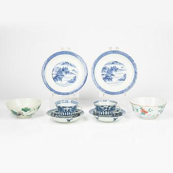 Six porcelain items, China and Japan, early 20th Century.