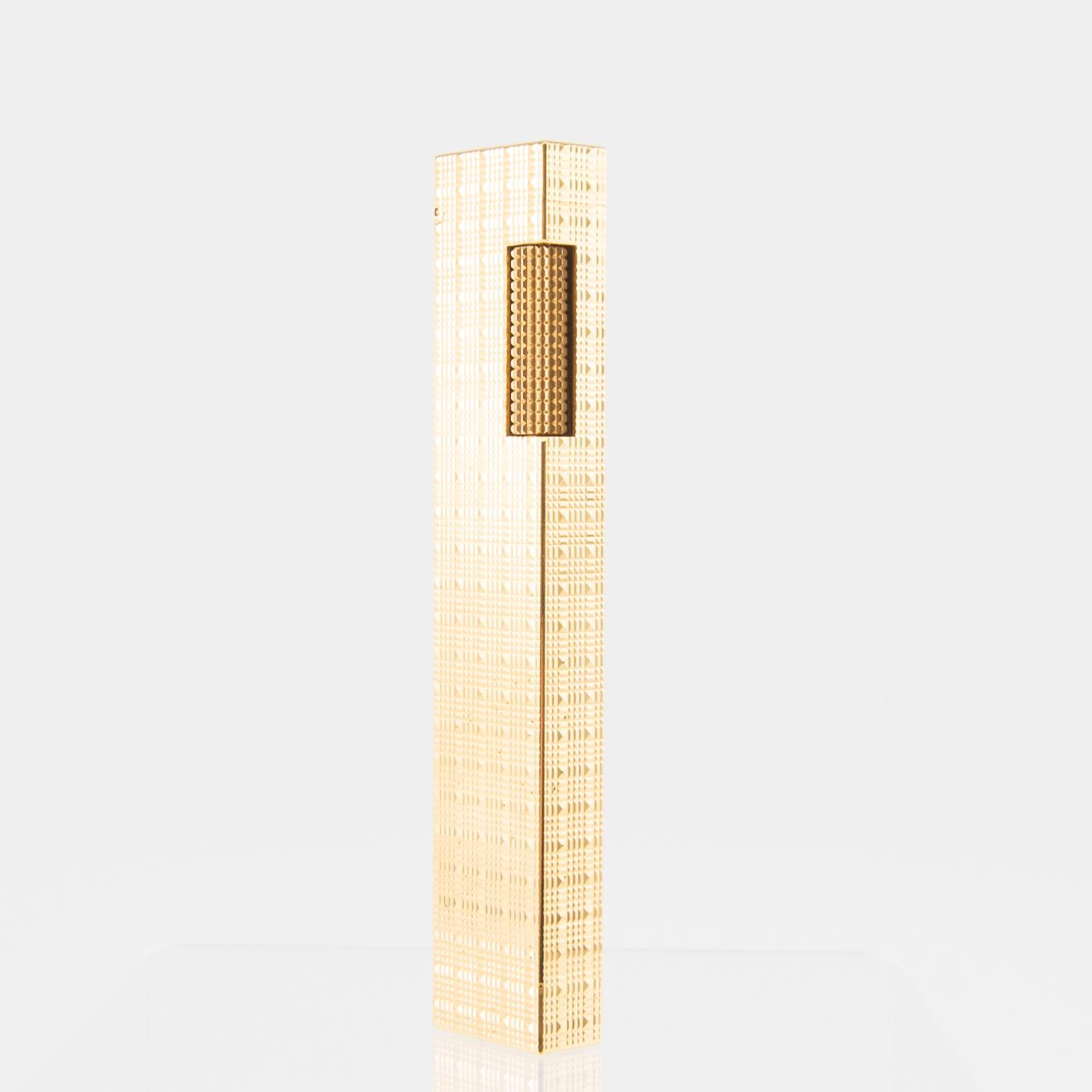 Dunhill lighter, late 20th century, England.