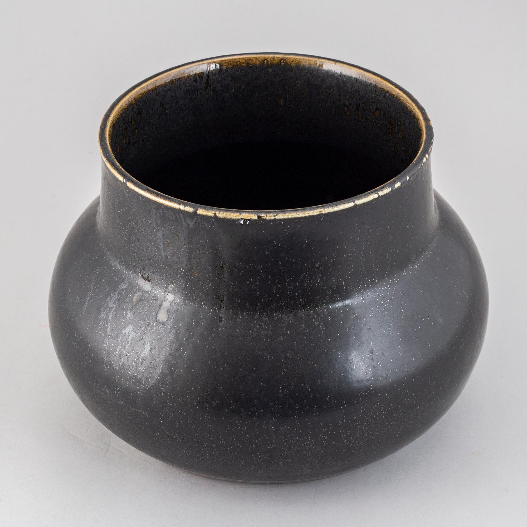 CARL-HARRY STÅLHANE, a largeunique stoneware vase, Rörstrand, Sweden 1950-60's.