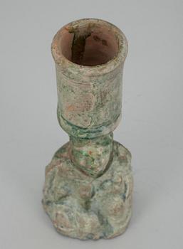 LJUSSTAKE, glaserat lergods, Kina, Han-stil.