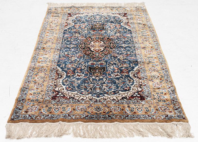 Rug, oriental, silk, approx. 185 x 94 cm.