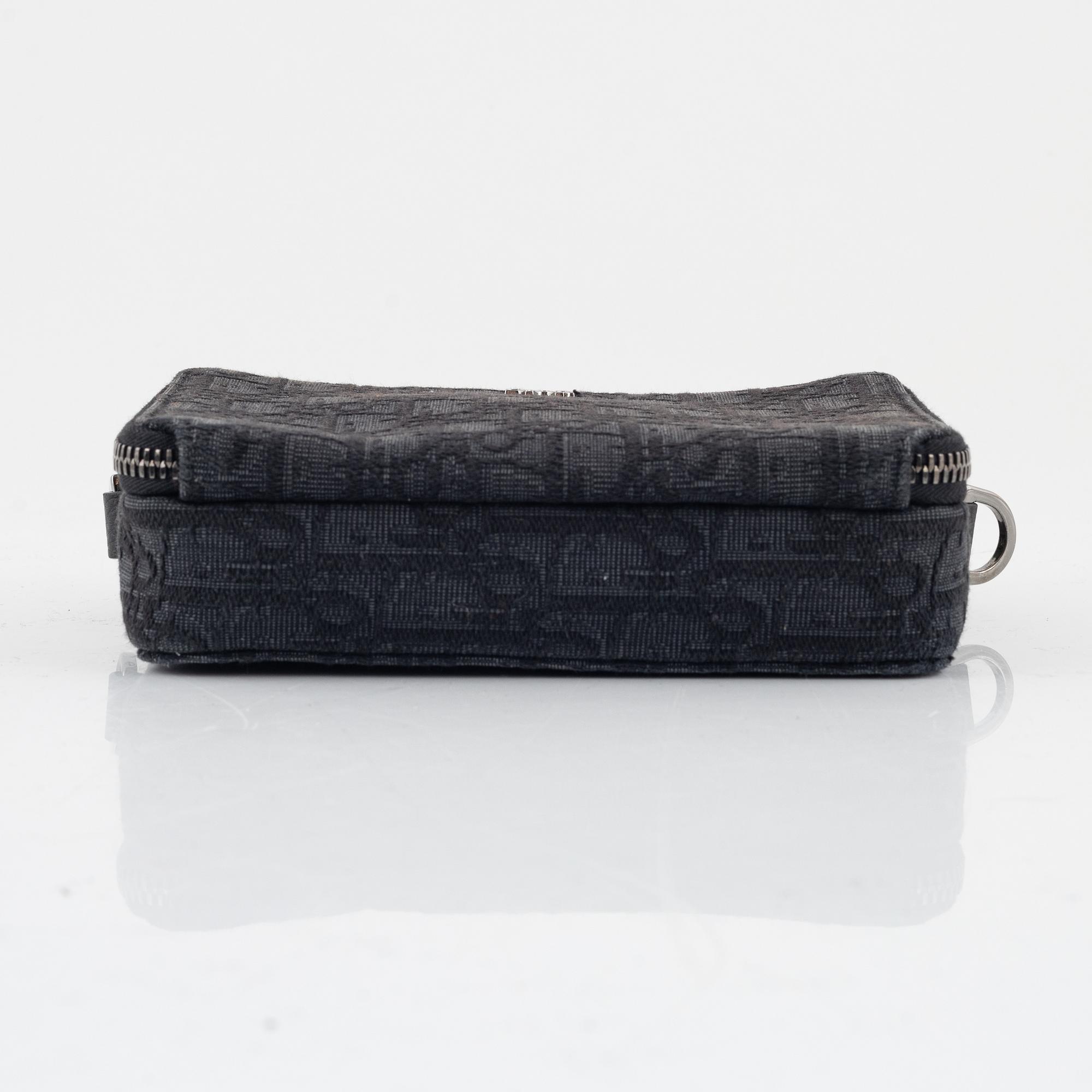 Christian Dior, väska, "Wallet on Strap", 2021.