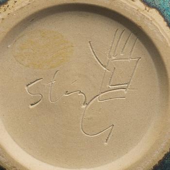 STIG LINDBERG, a stoneware bowl, 
unique, signed. Gustavsberg studio, 1960's.