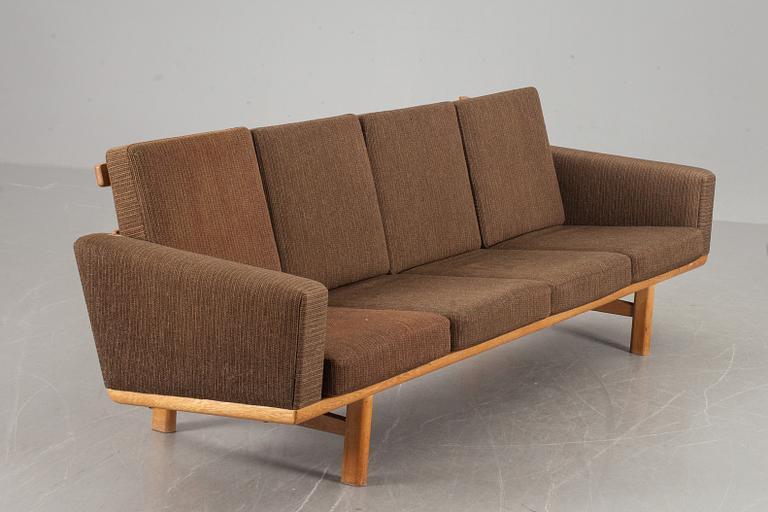 SOFFA, "GE 236", Hans J Wegner, Getama.