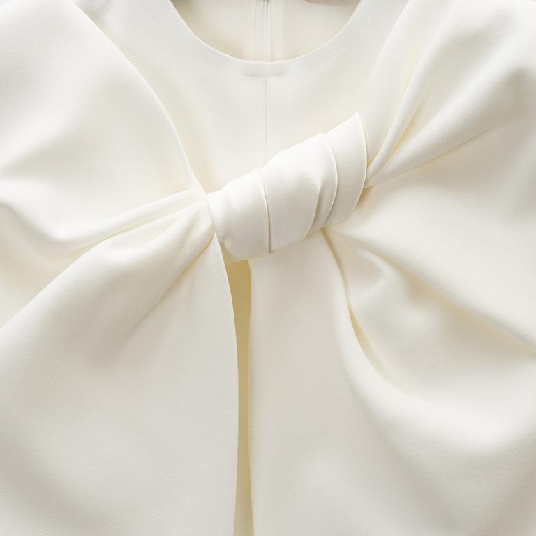 Céline, a bow top, size 36.