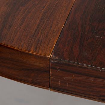 Severin Hansen, mid-20th century dining table, model 180 for Haslev Møbelsnedkeri, Denmark.