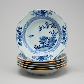 Six blue and white export porcelain dishes, Qing dynasty, Qianlong (1736-95).