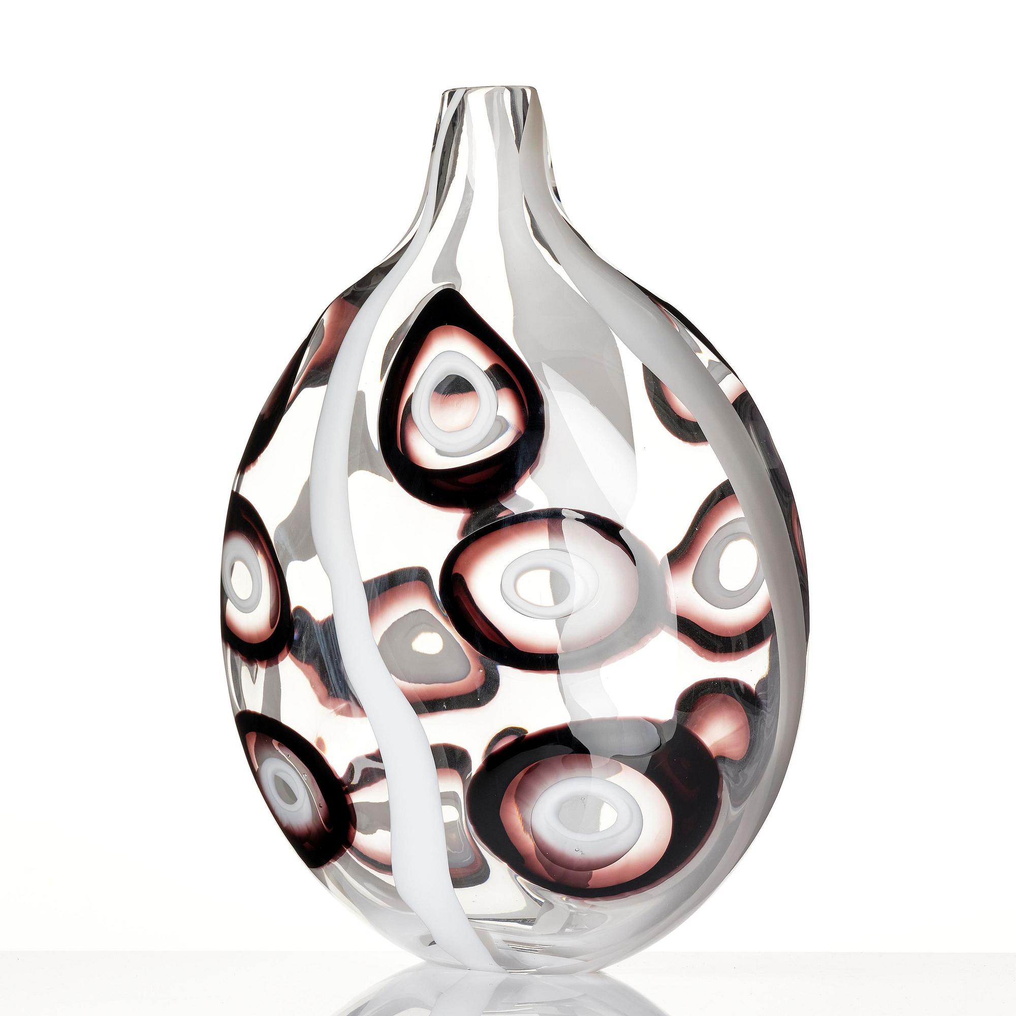 Ann Wåhlström, "Lollipop XVI", a unique glass vase, Tacoma, USA 2006.