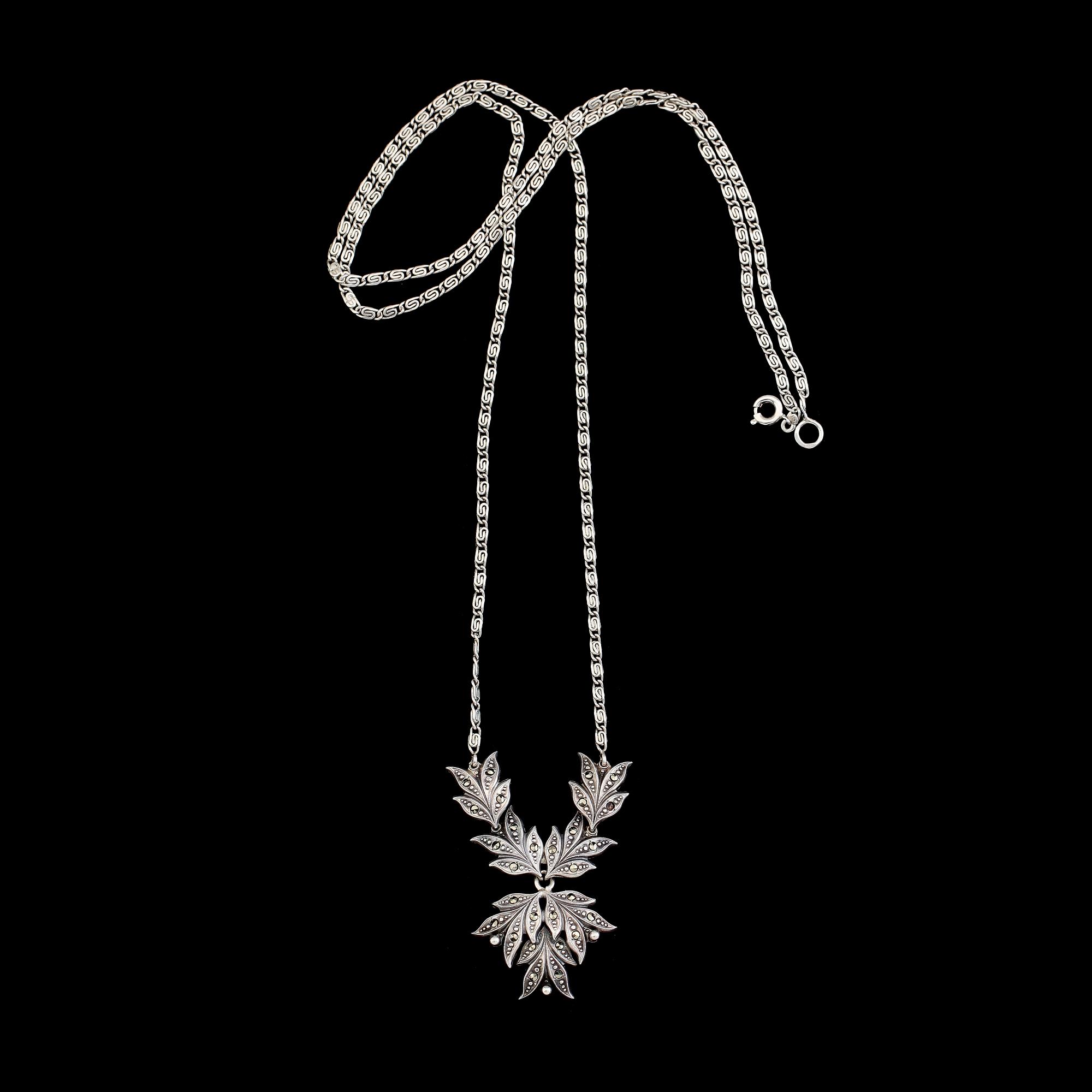 COLLIER, silver och markasiter, 1900-talets mitt.