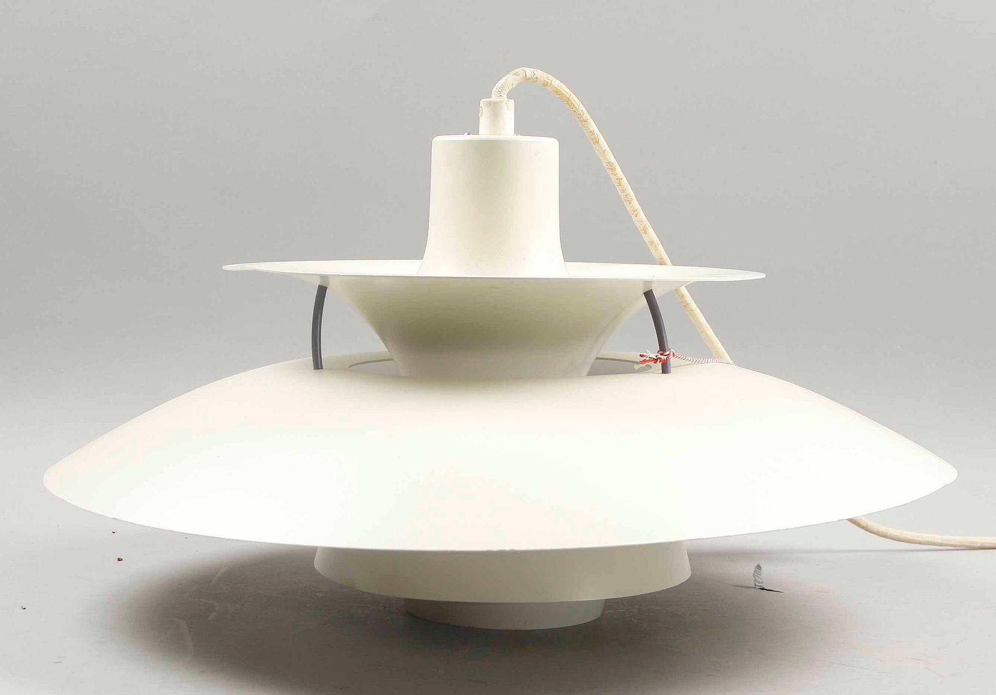 TAKLAMPA, PH-5. Poul Henningsen för Louis Paulsen, Danmark.