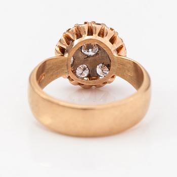 Eero Rislakki, Sormus, 14K kultaa, timantteja n. 0.85 ct yht. Westerback, Helsinki 1959.