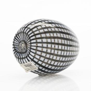 Oiva Toikka, An annual egg, 'Mirella's egg',  signed O. Toikka Nuutajärvi 2012, 65/750.