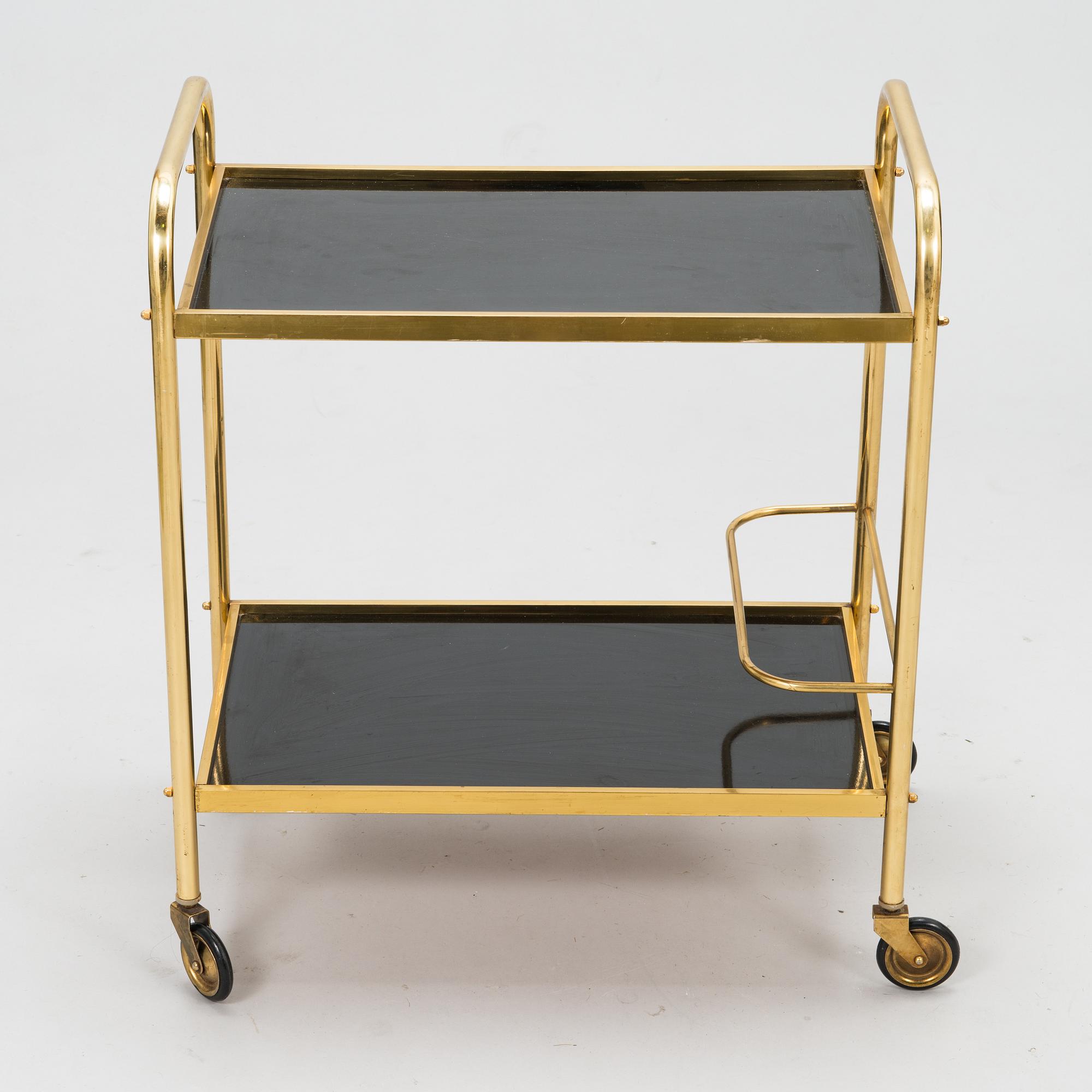 SERVERINGSVAGN, 1900-talets mitt.