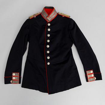 UNIFORM, svensk, m/1886 för officer vid Göta Livgarde.