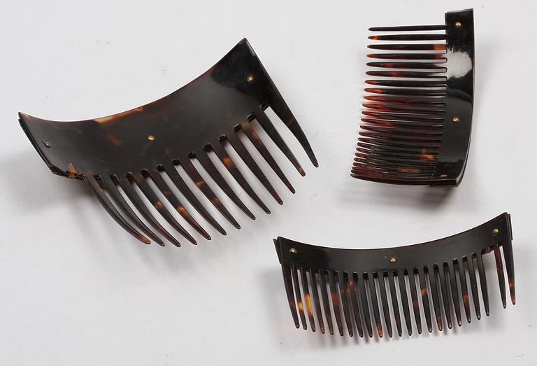 HÅRKAMMAR, 3 st, sköldpadd och metall, tidigt 1900-tal, Spanien.