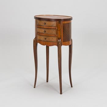 An early 20th century sidetable.