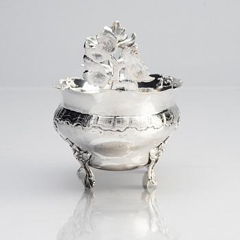 Erik Lemon, konfektskål, silver, Uppsala 1782. Transition rokoko/gustaviansk.