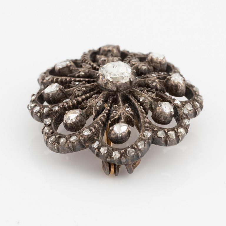 Brooch, silver with rose-cut diamonds.
